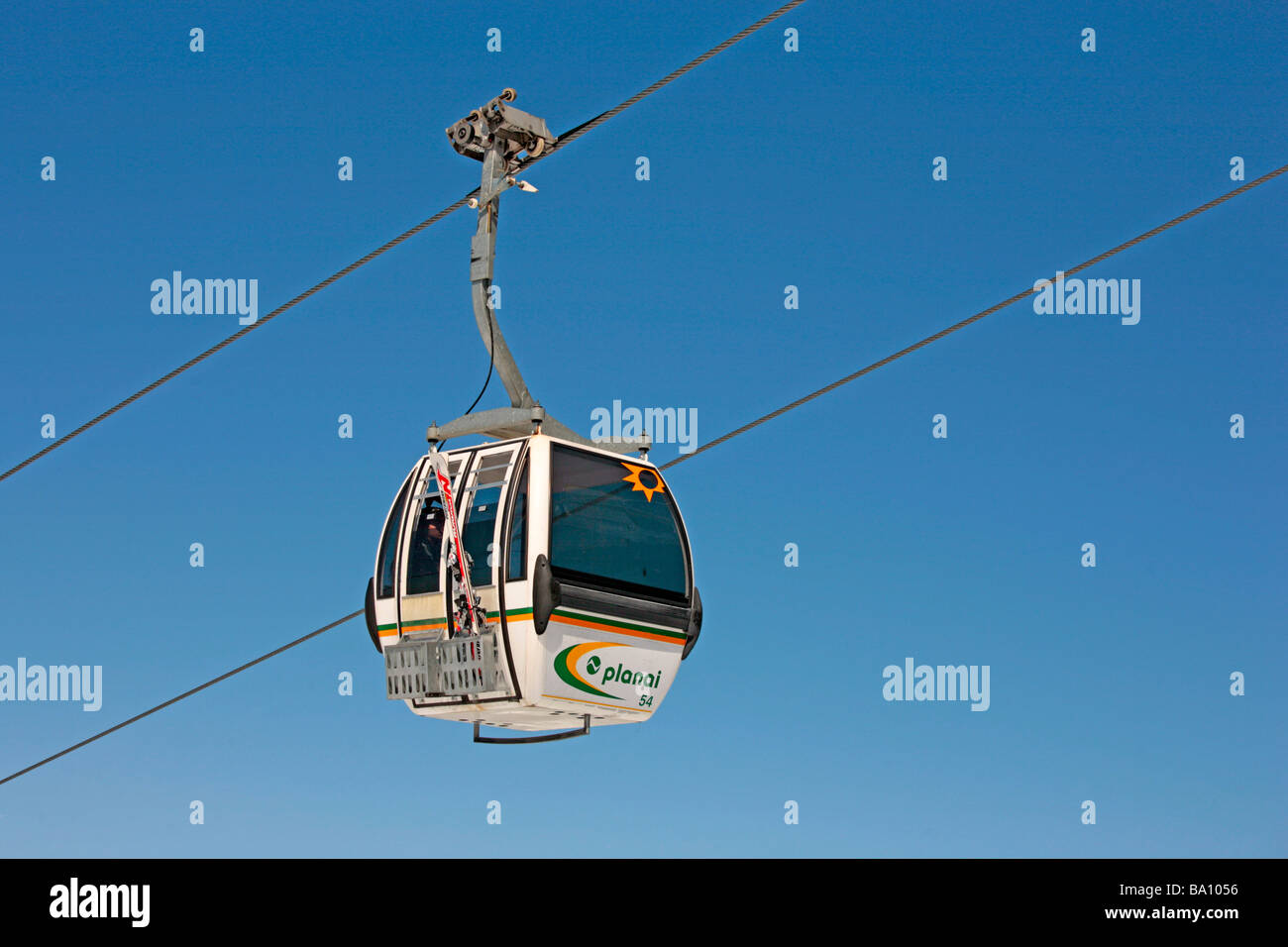 Gondola lift hi-res stock photography and images - Alamy