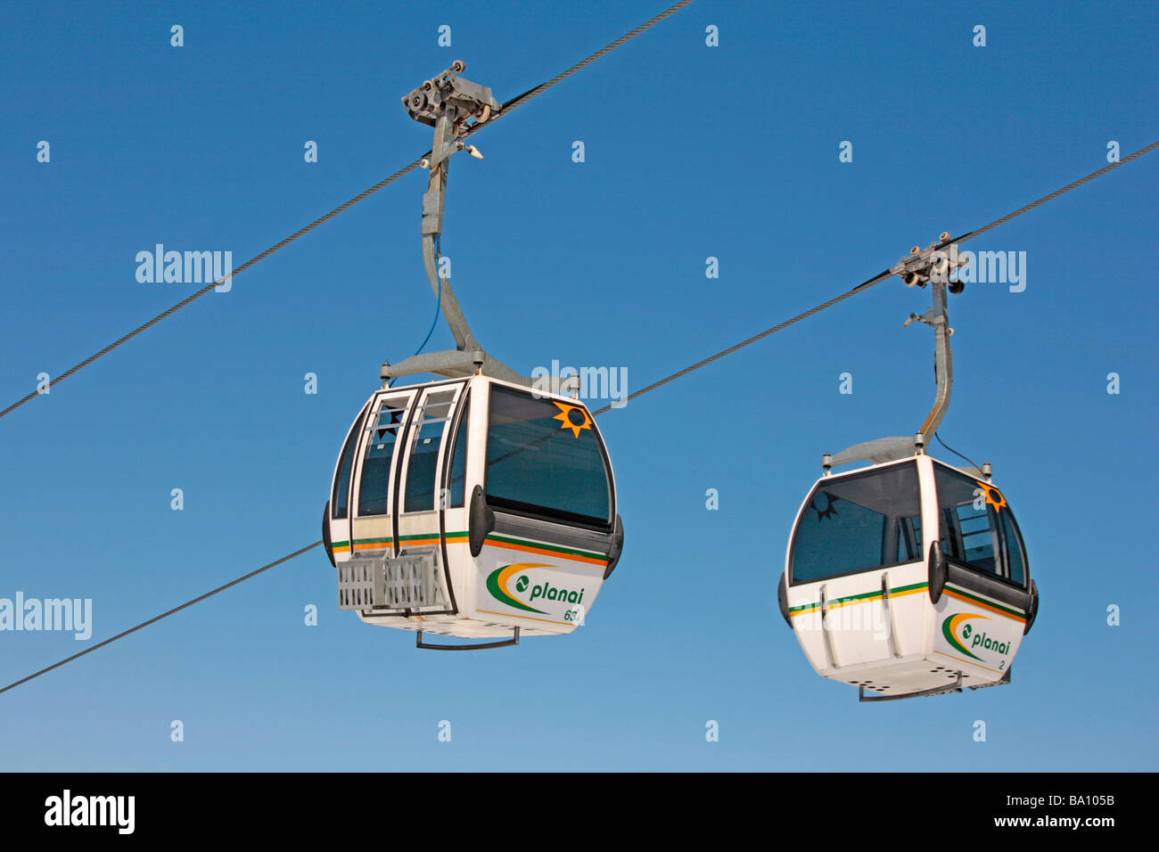Gondola lift hi-res stock photography and images - Alamy