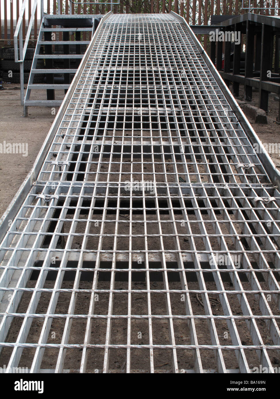 steel mesh grate