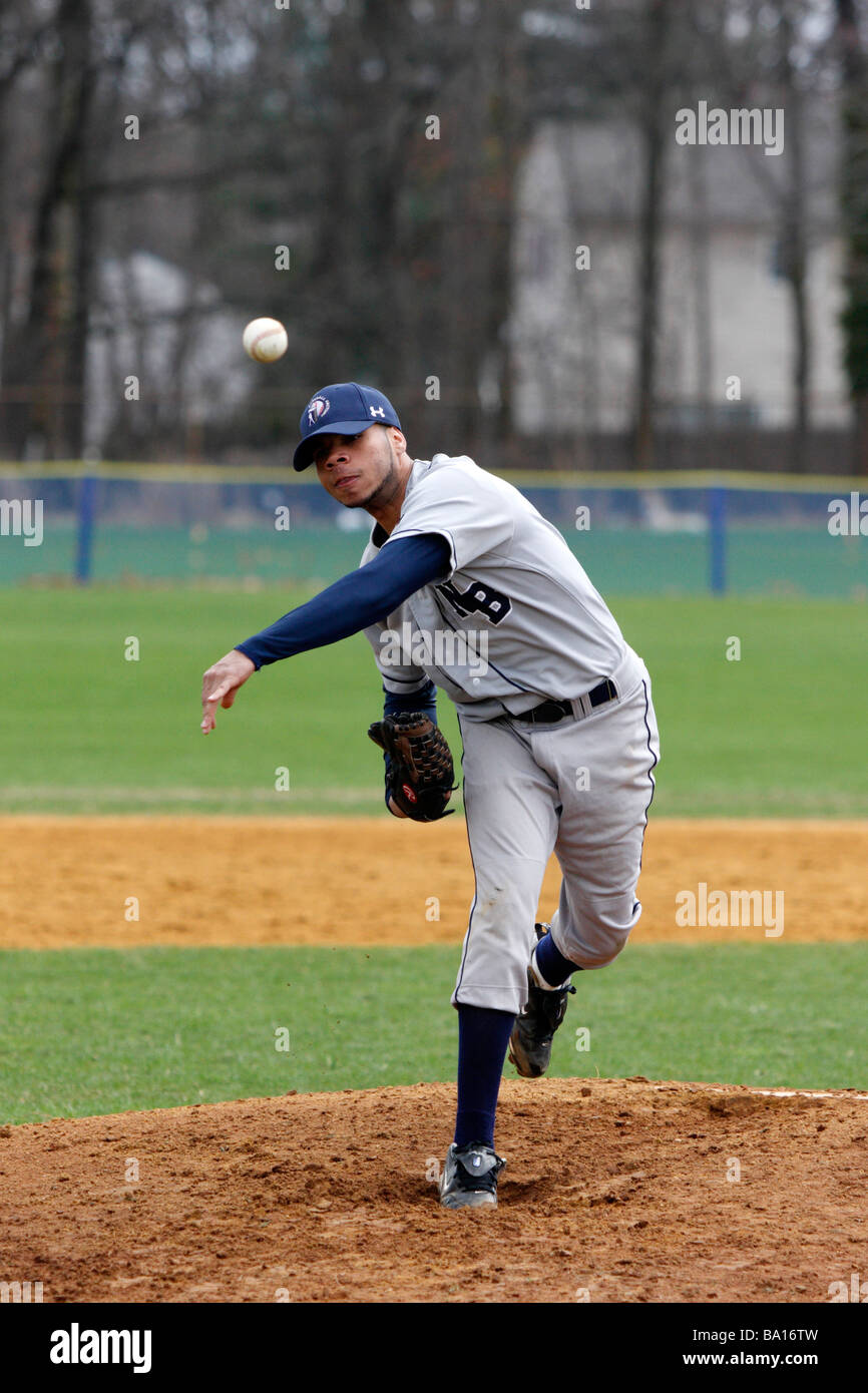 Baseball Pitcher Stock Photos & Baseball Pitcher Stock Images Alamy