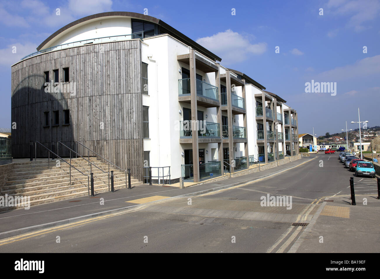 Flats for sale building seafront hires stock photography and images