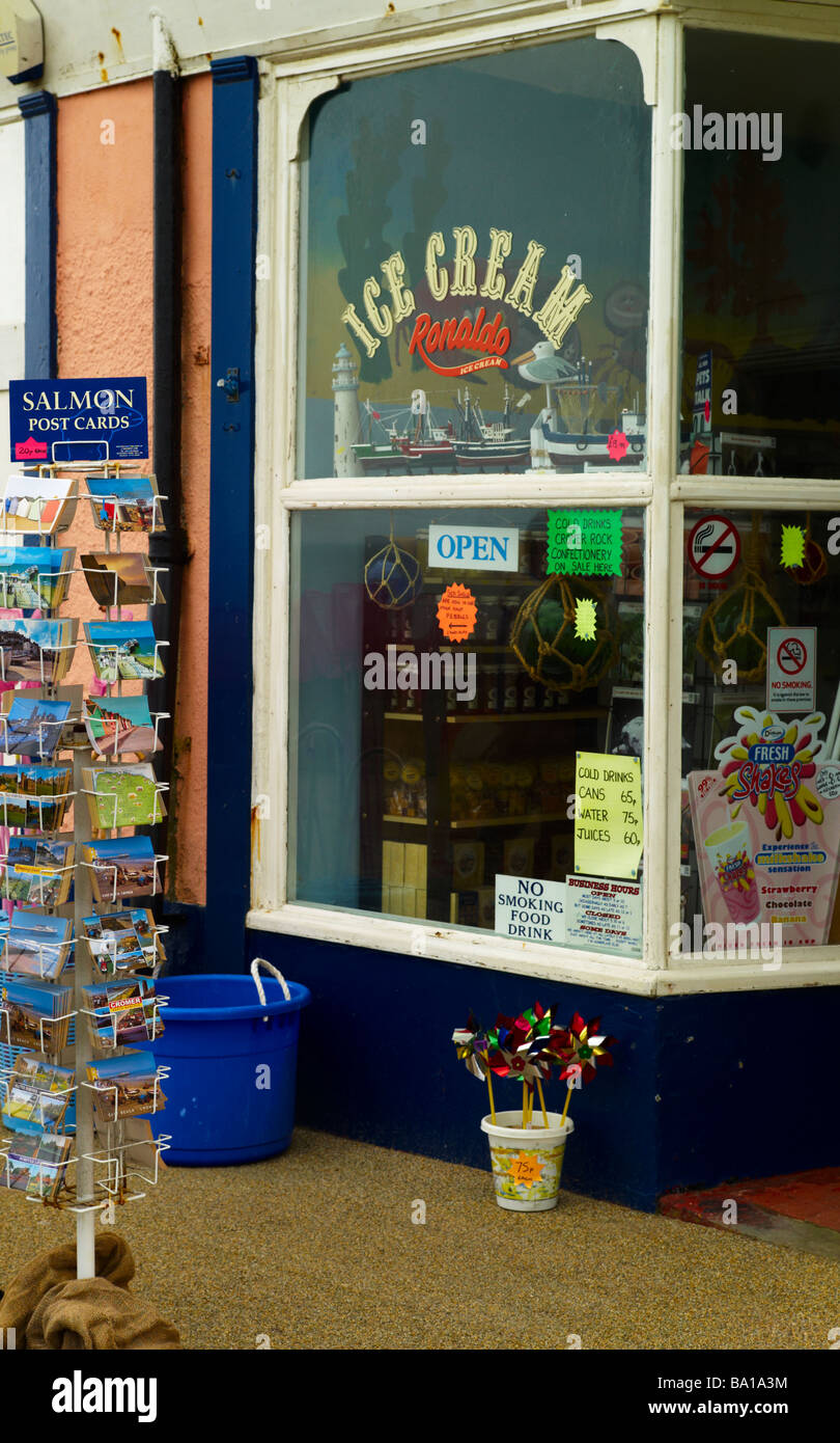 Ice cream shop window hi-res stock photography and images - Alamy