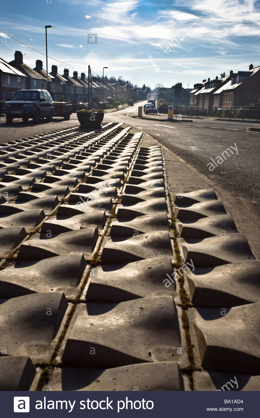 Pedestrian Deterrent Paving Stock Photos & Pedestrian Deterrent Paving ...