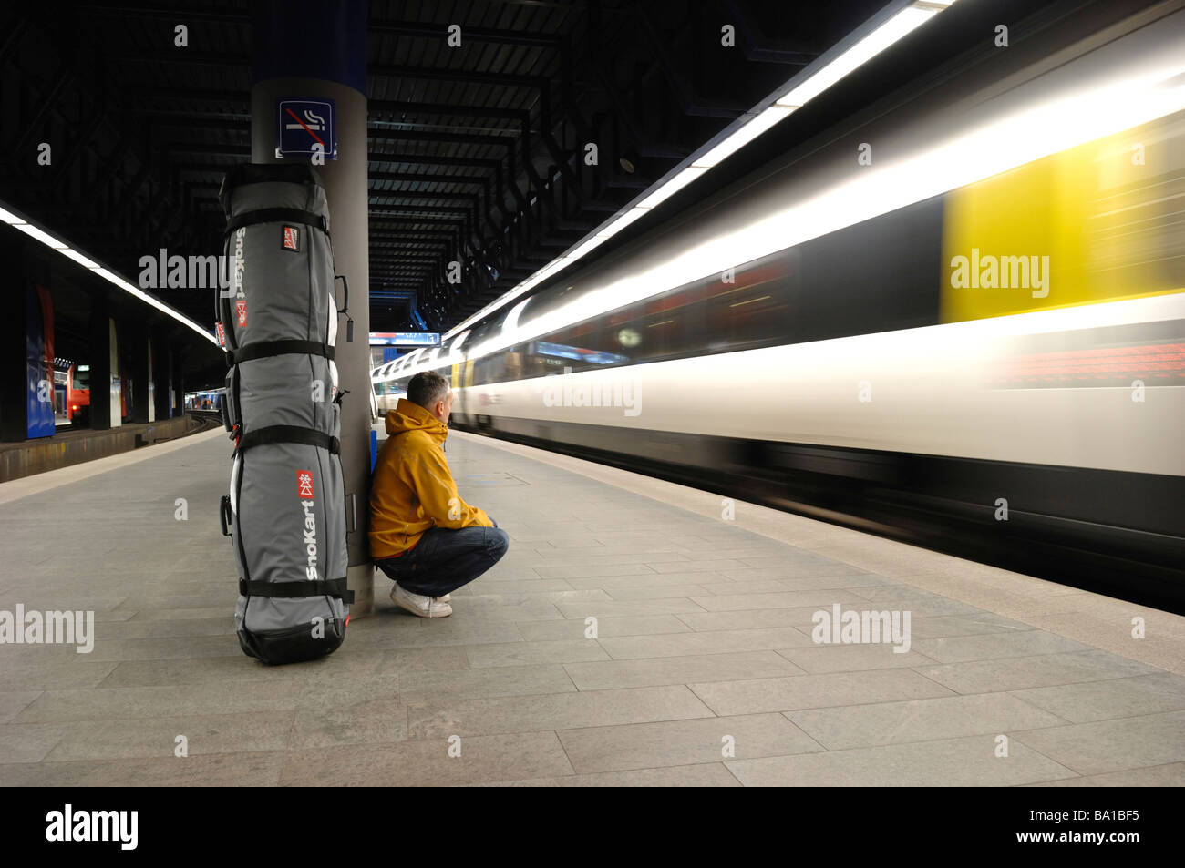 Swiss train luggage hires stock photography and images Alamy