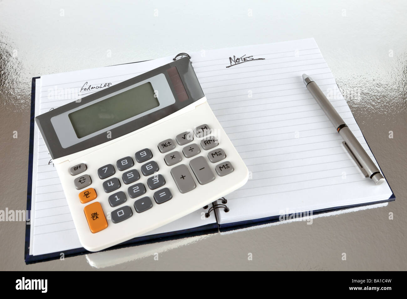 Open note book hi-res stock photography and images - Alamy