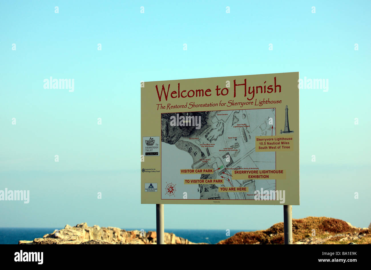 Sign welcoming people to Hynish Stock Photo