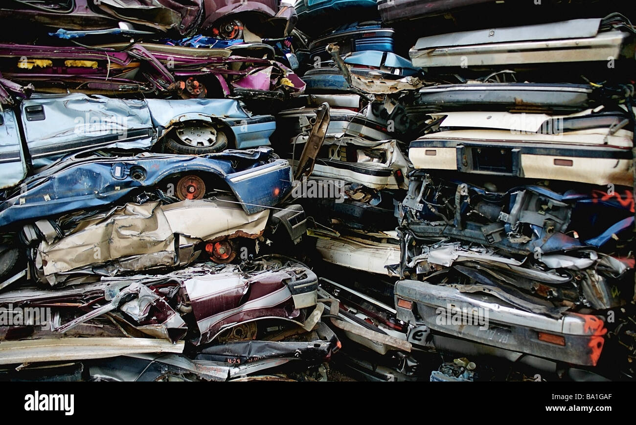 Cars junk yards hires stock photography and images Alamy