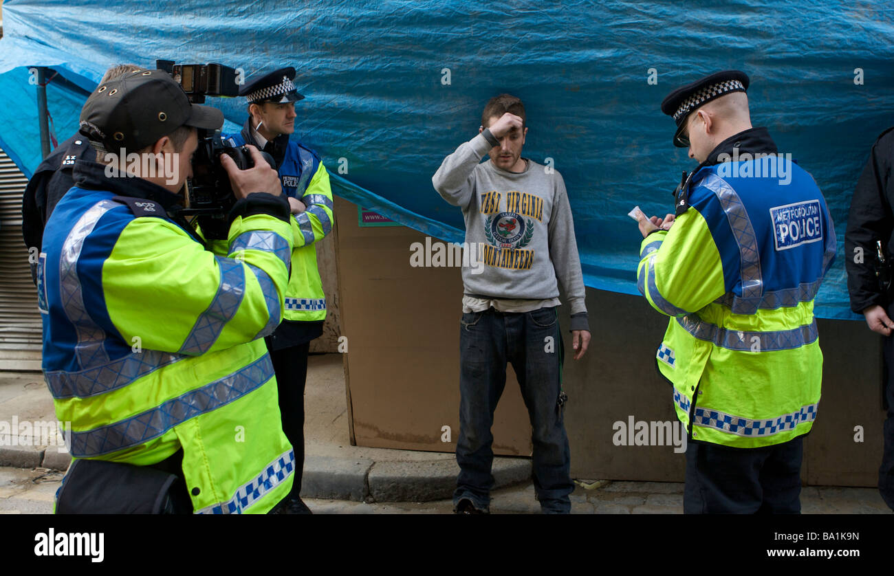 Police searching a squaters home near the bank of England in connection ...
