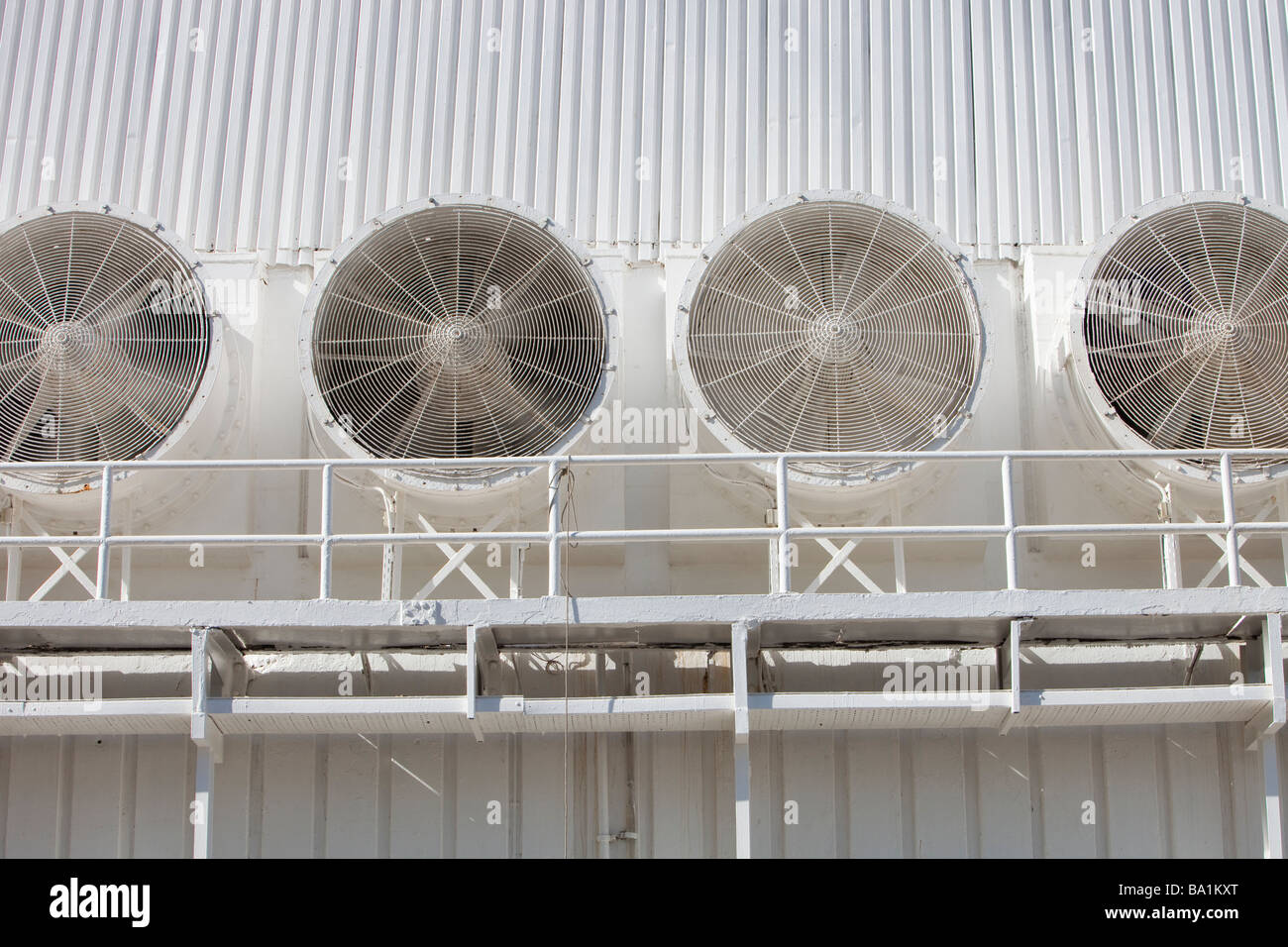 Extractor fan hires stock photography and images Alamy