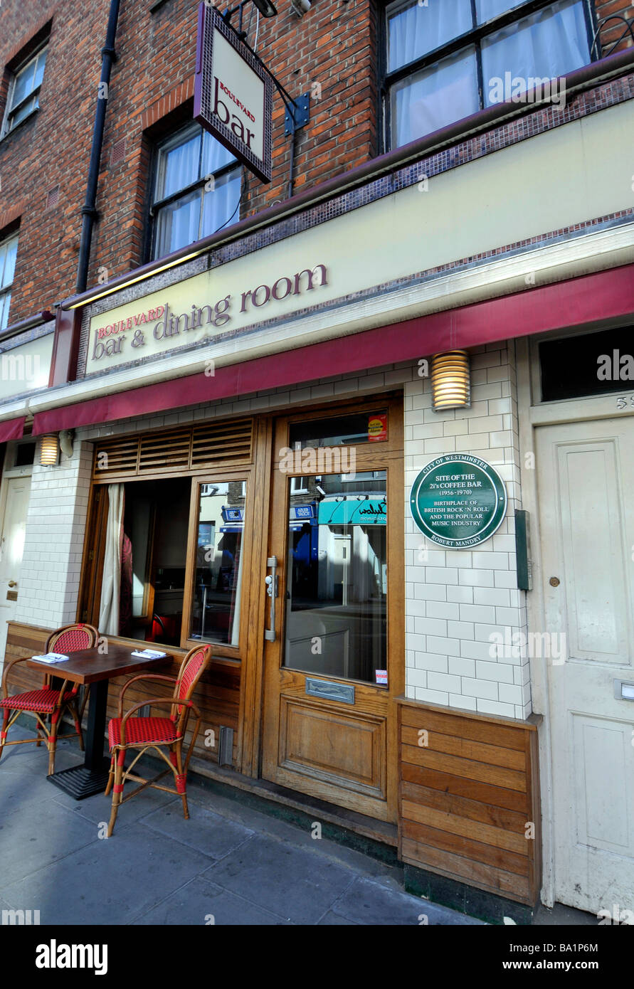 2is coffee bar hires stock photography and images Alamy