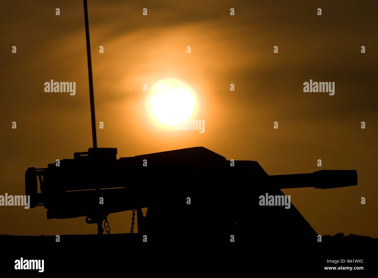 Baqubah, Iraq - Silhouette of a Mk 19 automatic grenade launcher. Stock Photo