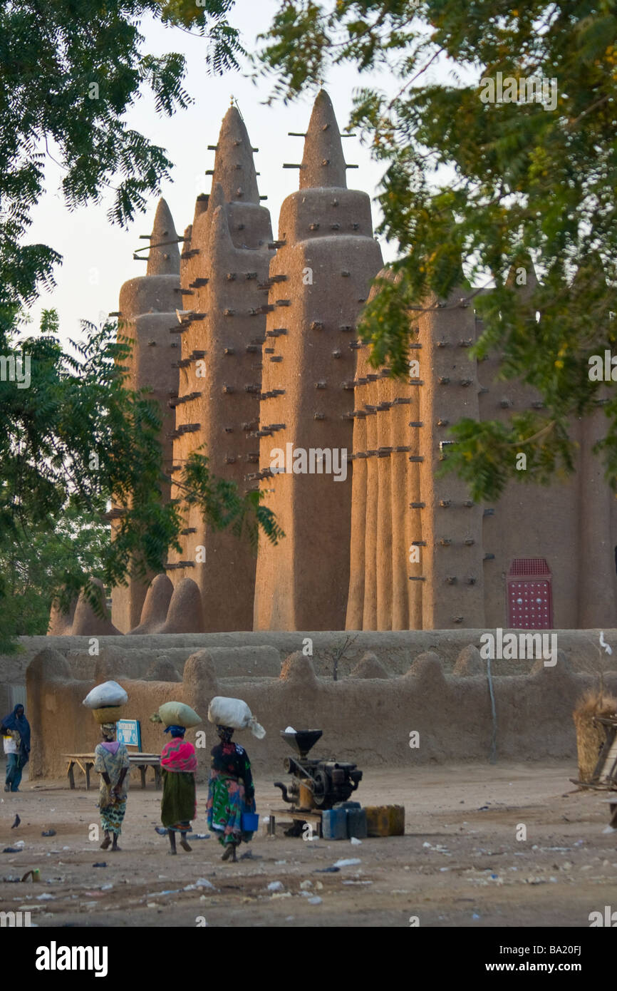 The Great Mosque on Market Day in Djenne Mali Stock Photo