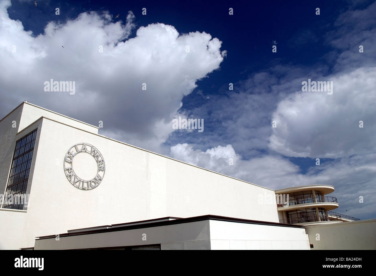 The renovated 1930s Art Deco De La Warr Pavilion, on the seafront, Bexhill on Sea, England. Stock Photo