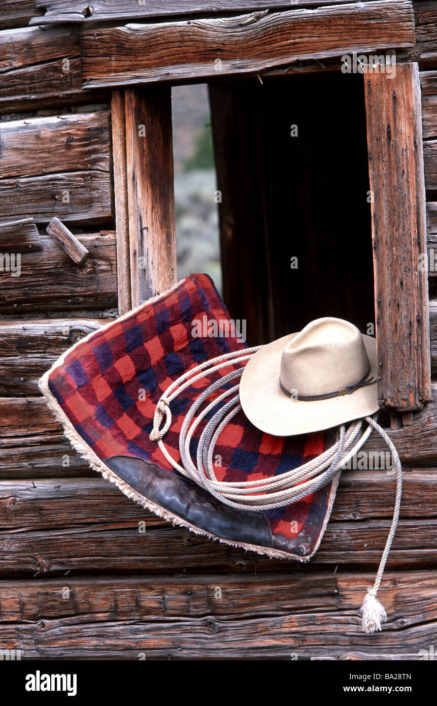 USA Oregon woodcottage windows saddleblankets lasso cowboyhat North