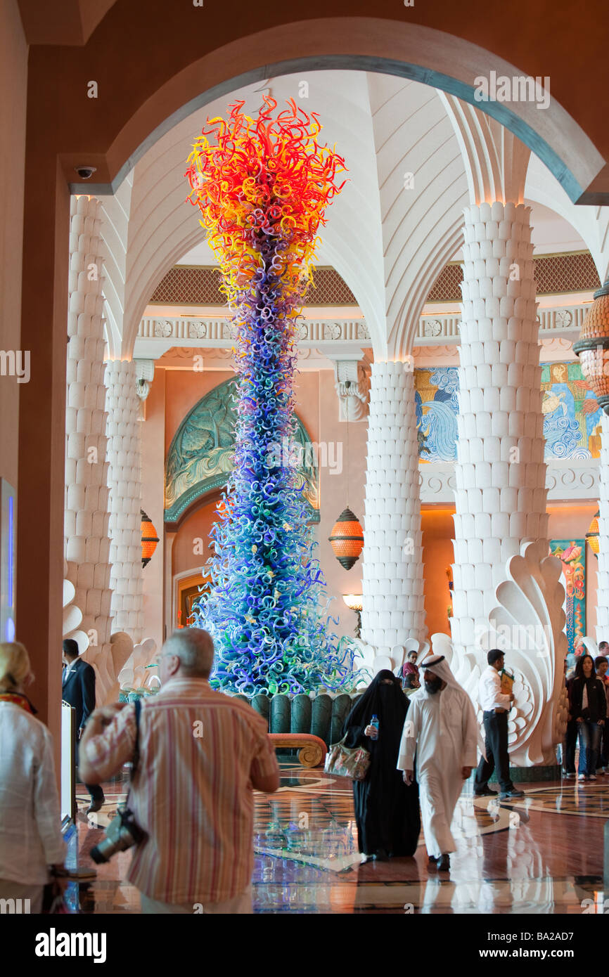 A massive glass art instalation in the foyer of the hyper luxurious Atlantis on the Palm hotel in Dubai Stock Photo