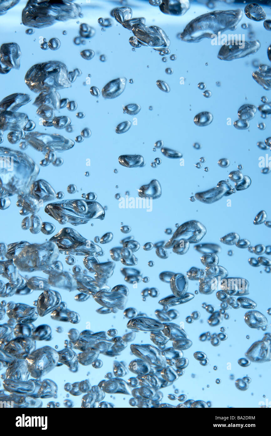 Bubbles In Clear Water Stock Photo - Alamy