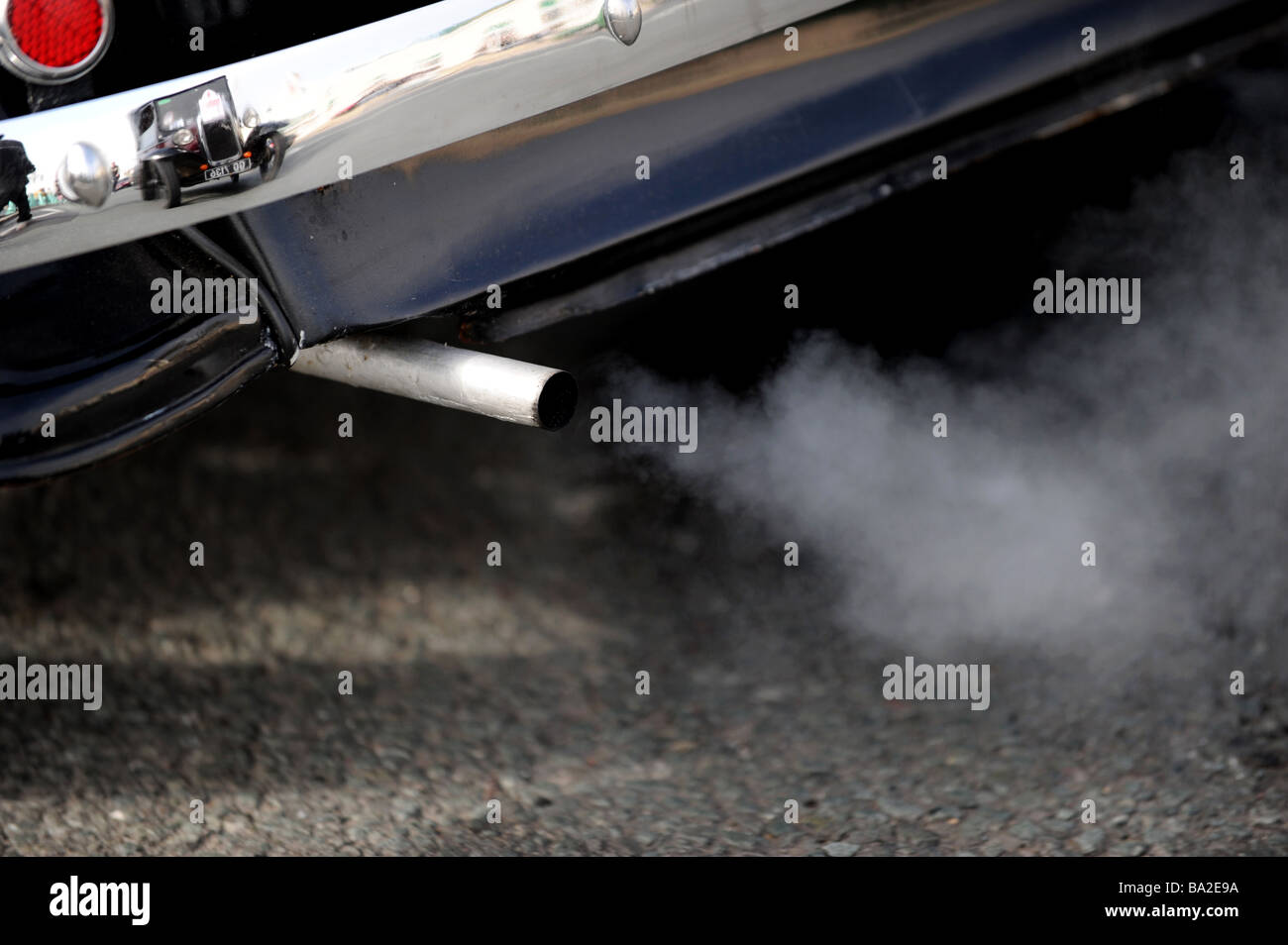 Car exhaust fumes hires stock photography and images Alamy