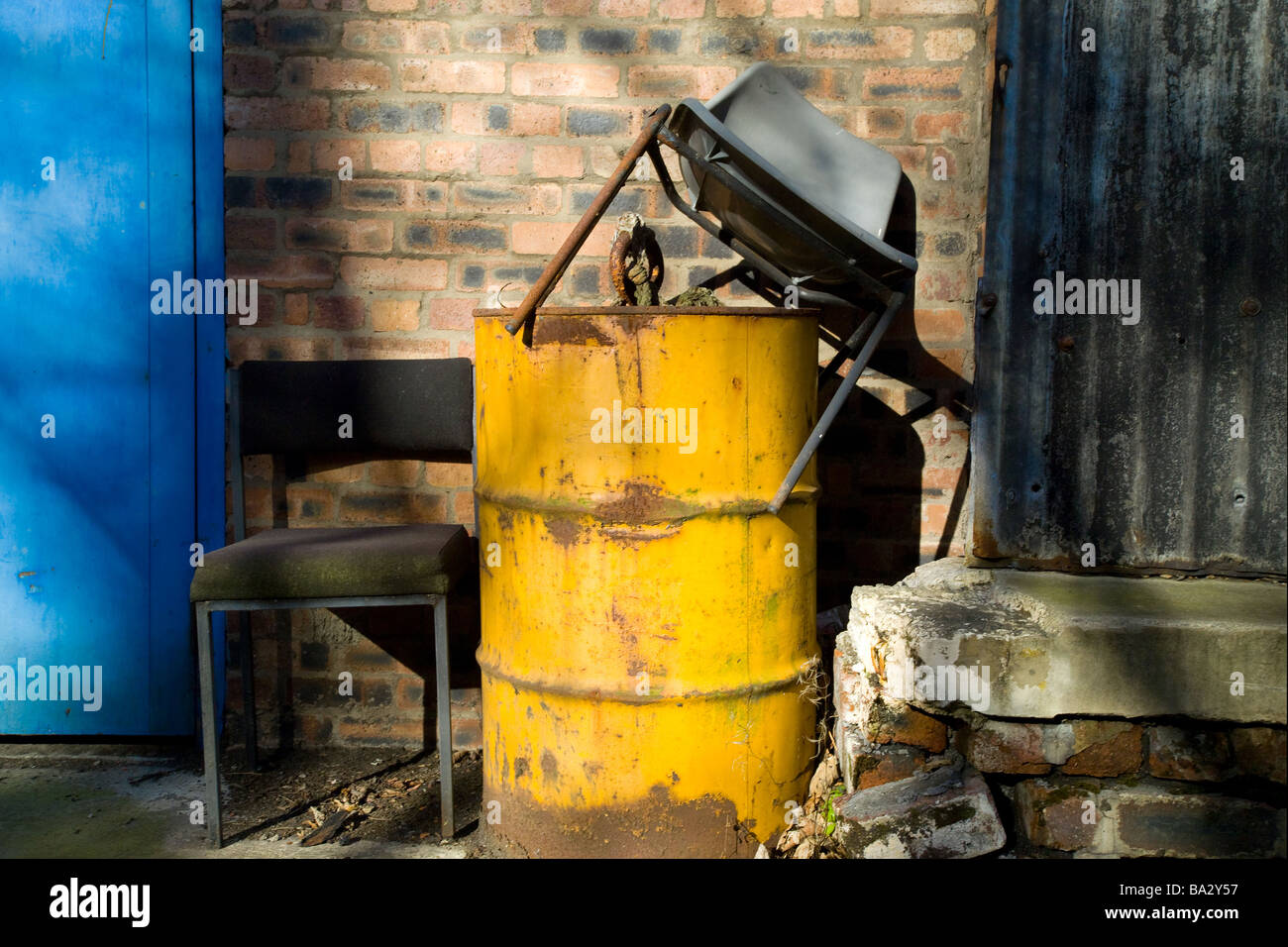 Download Yellow Oil Drum High Resolution Stock Photography And Images Alamy Yellowimages Mockups