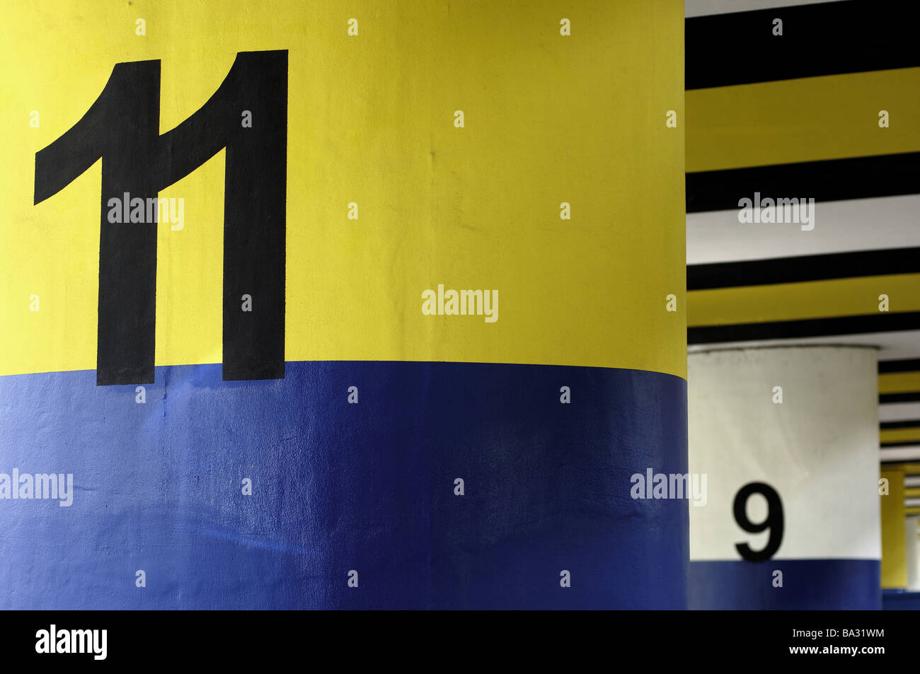 Parking garage columns detail colorfully parkgarage numbers parkdeck