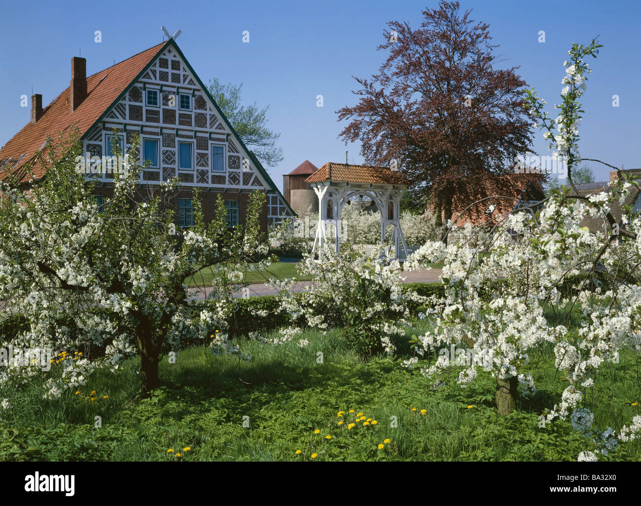 Germany Lower Saxony of Alto Land Jork timbering-house splendor-gate ...