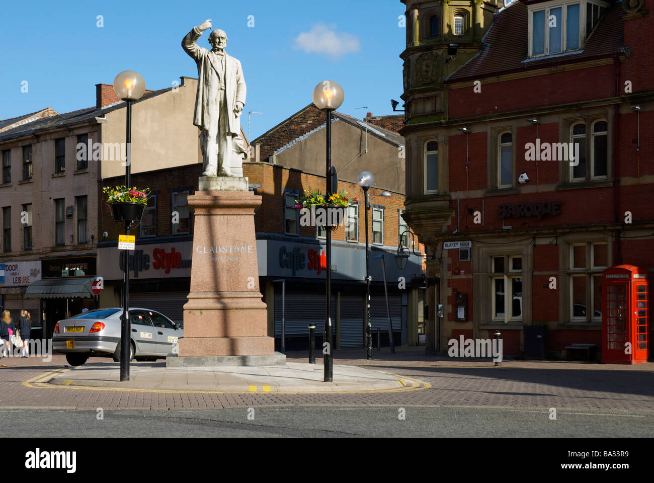 Statue of William Gladstone in Blackburn, Lancashire, Egland UK Stock Photo