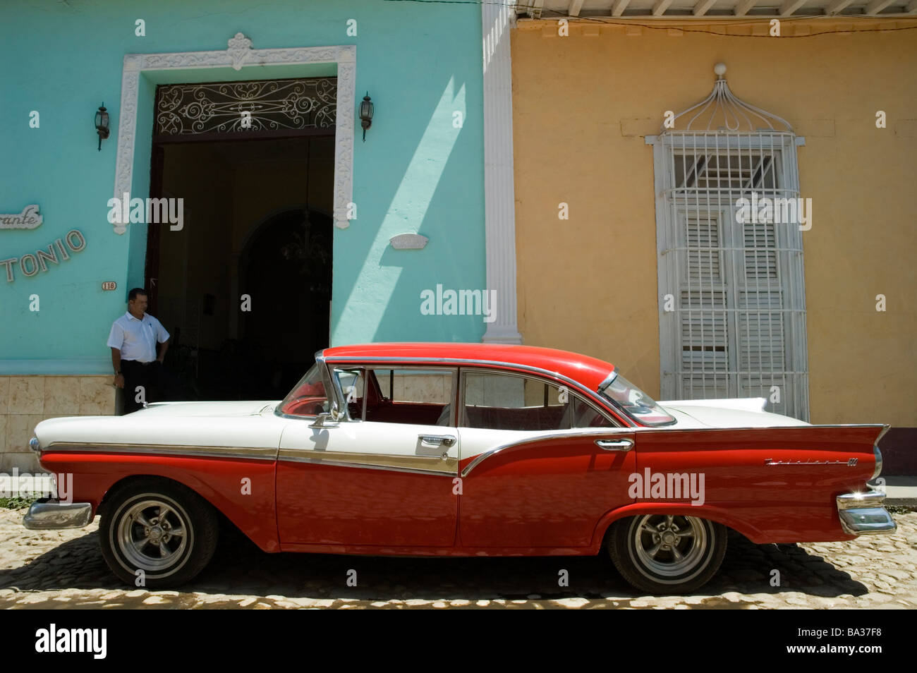 CUBA Trindad An American 1950 s car March 2009 Stock Photo