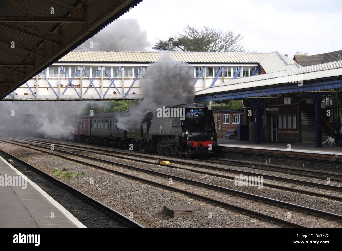 Bullied Pacific steam locomotive passing through Newbury railway station on 6th April 2009 Stock Photo