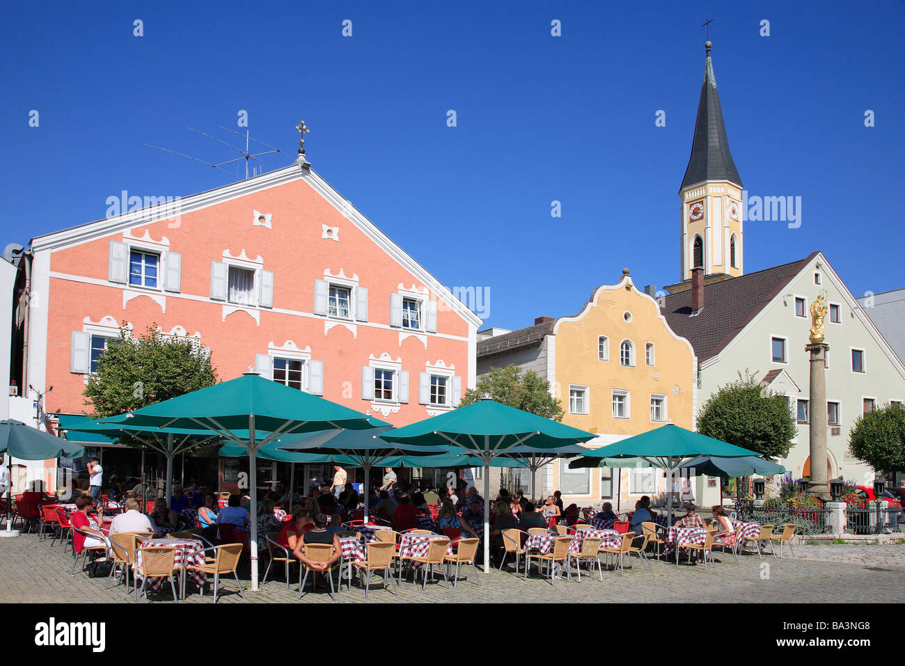 Church Mariä Himmelfahrt and market square at the city of Kelheim Bavaria Germany Stock Photo