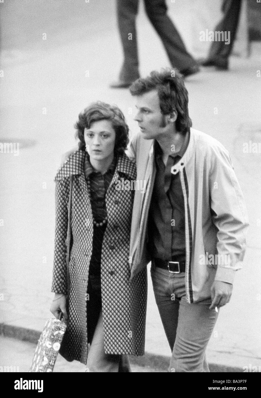 Seventies, black and white photo, people, young couple on a shopping expedition, aged 25 to 35 years, at that time Jugoslavia, Yugoslavia, today Slovenia, Ljubljana Stock Photo