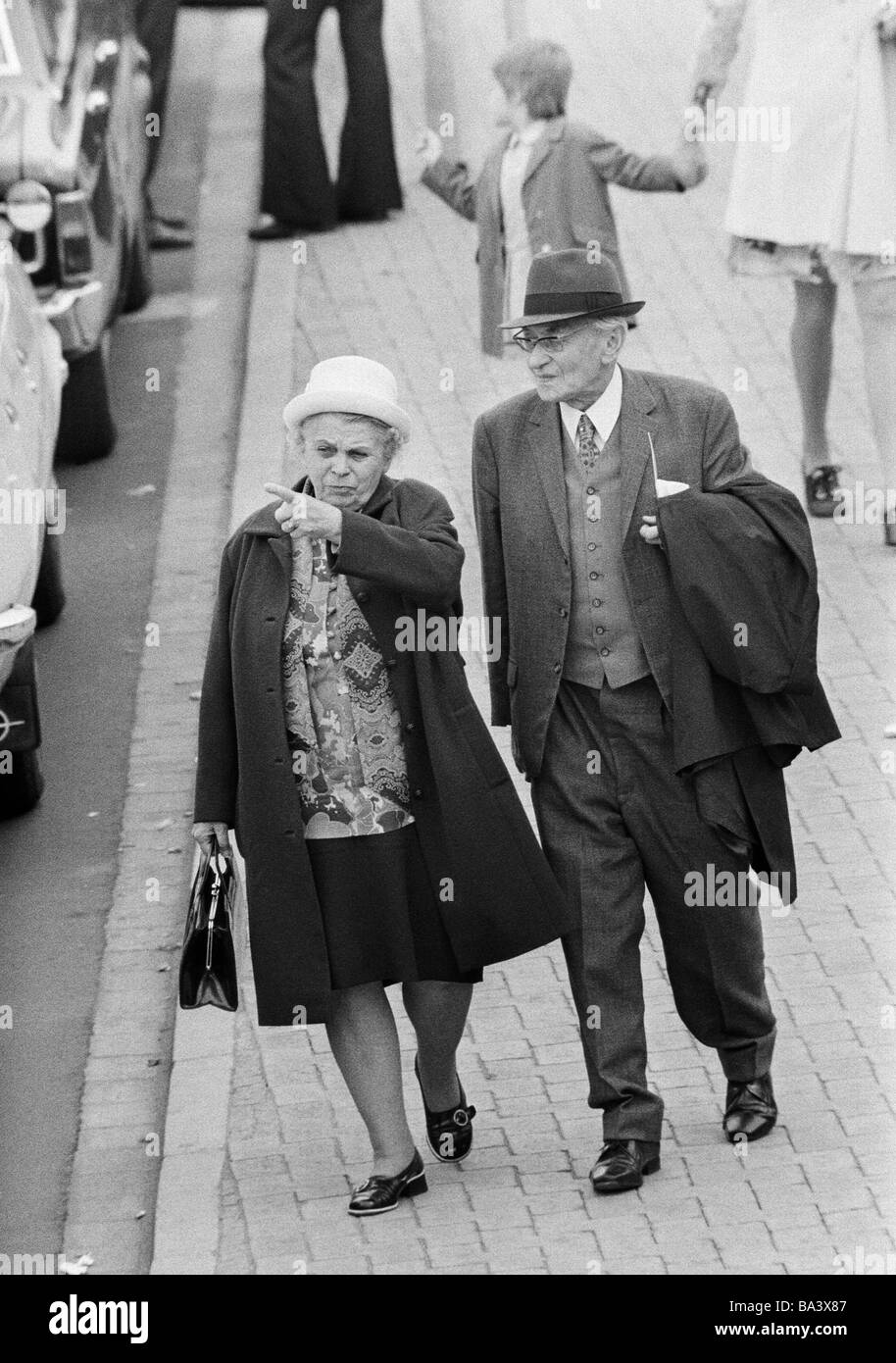 Black couple 1970s hi-res stock photography and images - Alamy