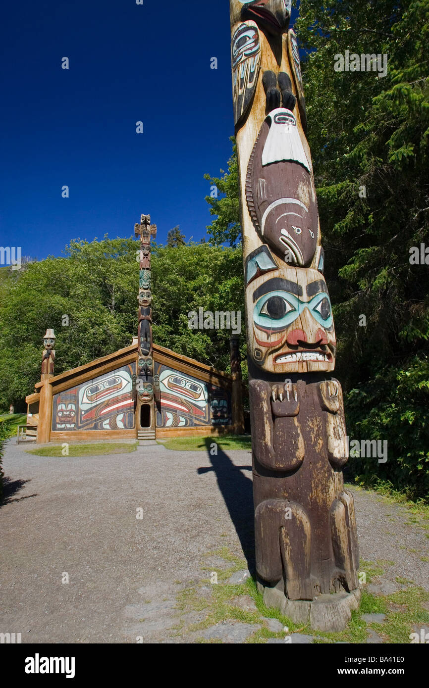 Clan House w/Totem pole @ Totem Bight State Historical Park near ...