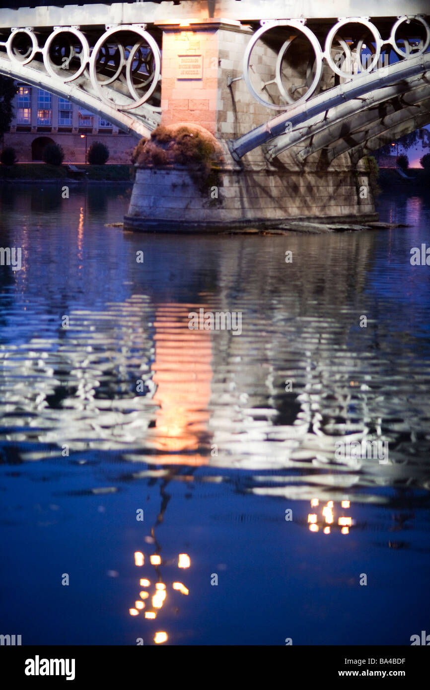 Bridge reflected in river hi-res stock photography and images - Alamy