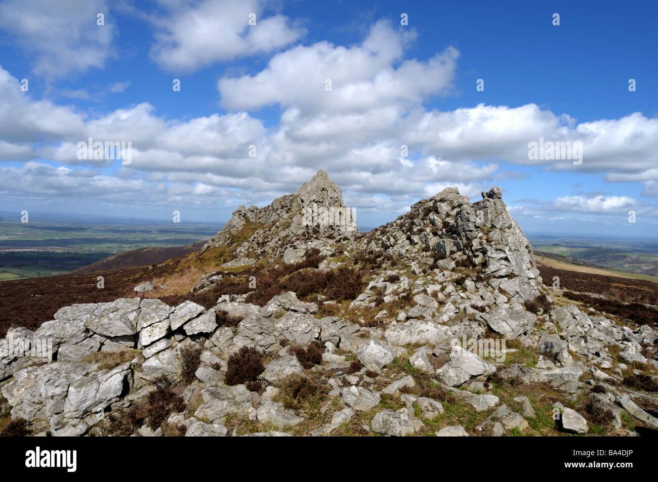 The Devils Chair Rock Formation On The Stiperstones The Devils Chair Rock Formation On The Stiperstones