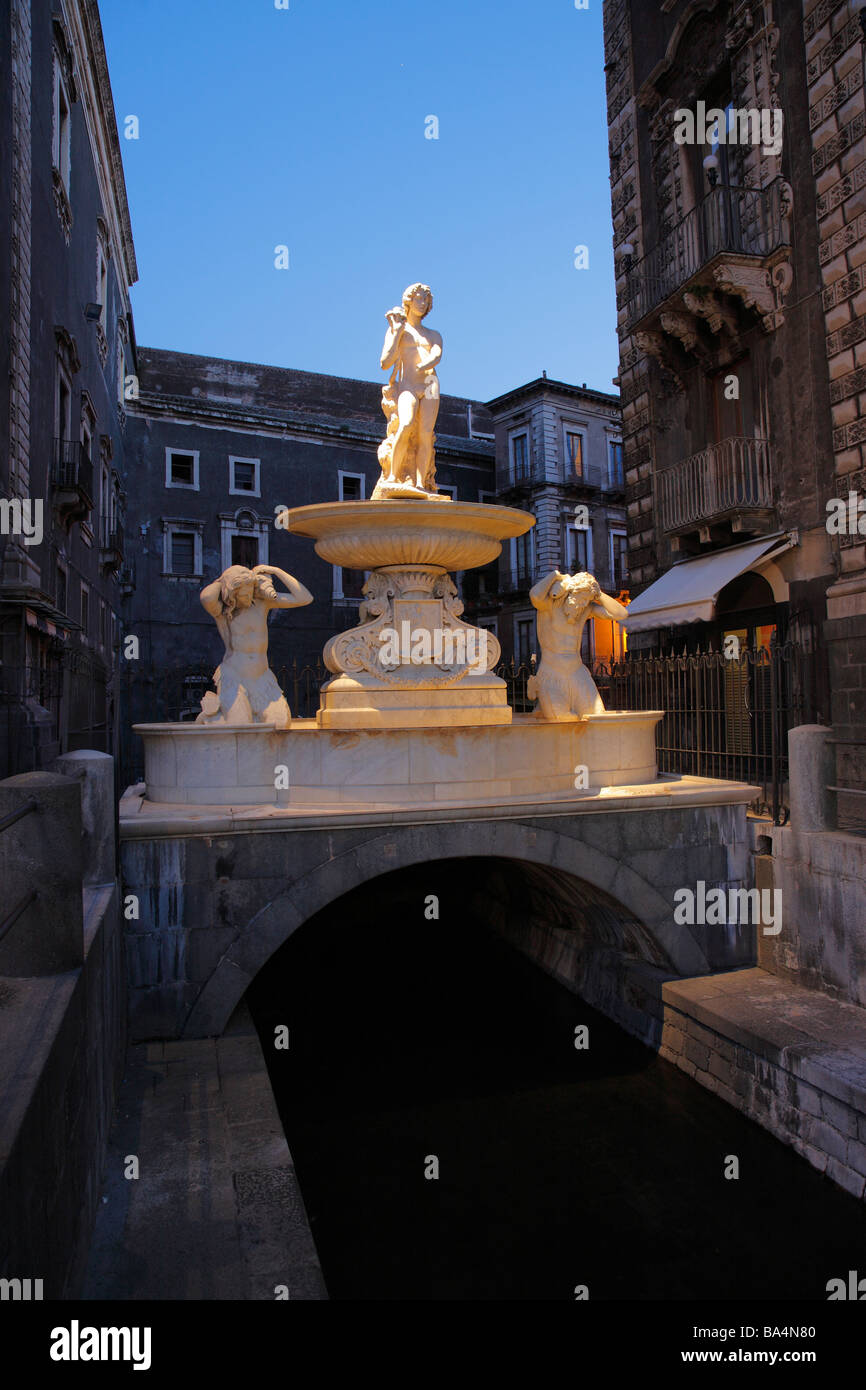 Fontana dell Amenano, fountain, Catania, Sicily, Italy Stock Photo - Alamy