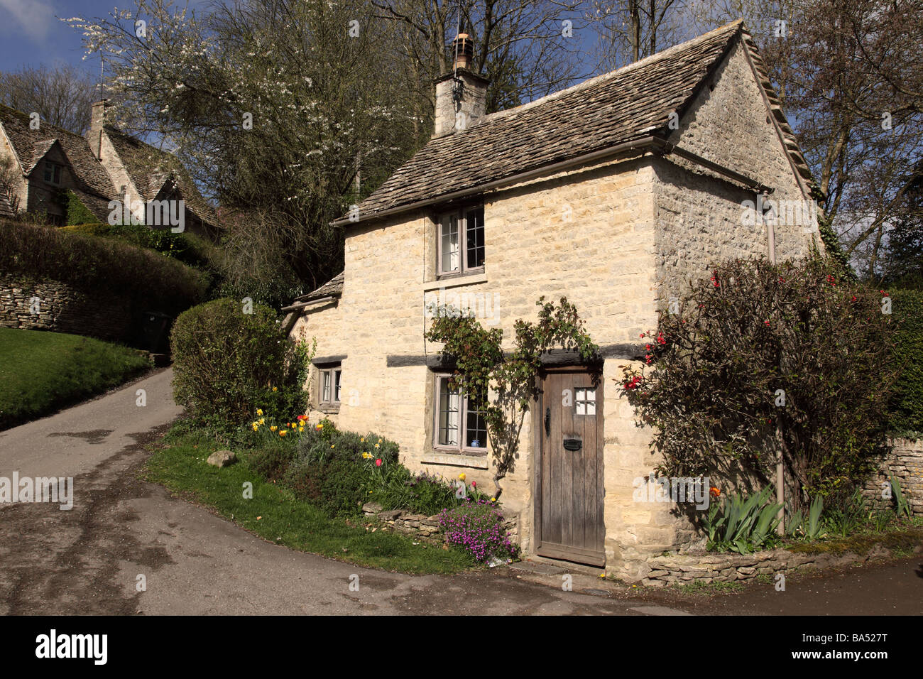 Stone Cottage, Arlington Row, Bibury, Cotswold, Gloucestershire, England, UK Stock Photo