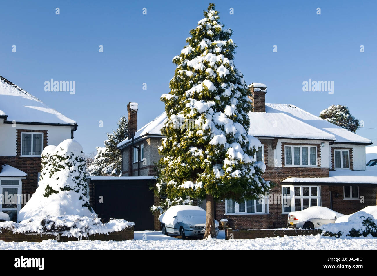 Snowy scene in London