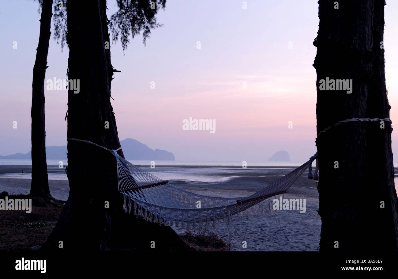 Thailand beach resort dusk hi-res stock photography and images - Alamy
