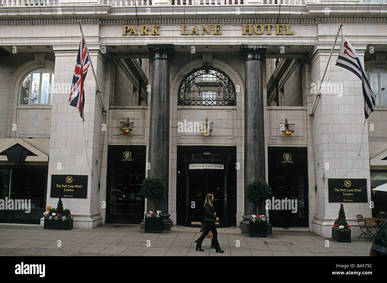 Entrance to the Park Lane Hotel, Piccadilly, London W1 Stock Photo Alamy