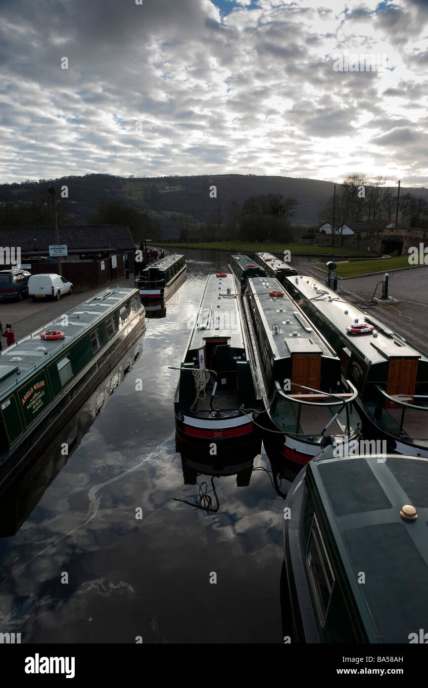 Wales - Llangollen canal basin wharf with narrowboats Stock Photo