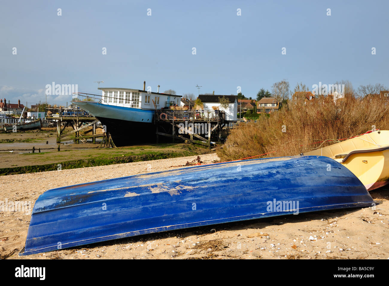 West mersea houseboats hires stock photography and images Alamy