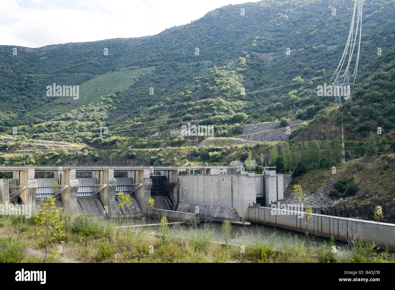 Régua barrage in the Douro Stock Photo
