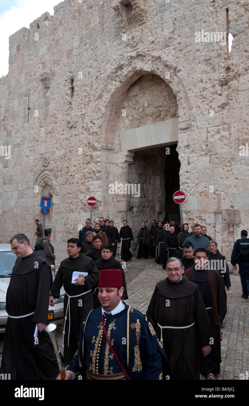 Procession vertical hi-res stock photography and images - Alamy