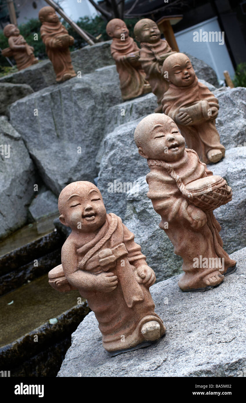 Buddhist monk figures hi-res stock photography and images - Alamy