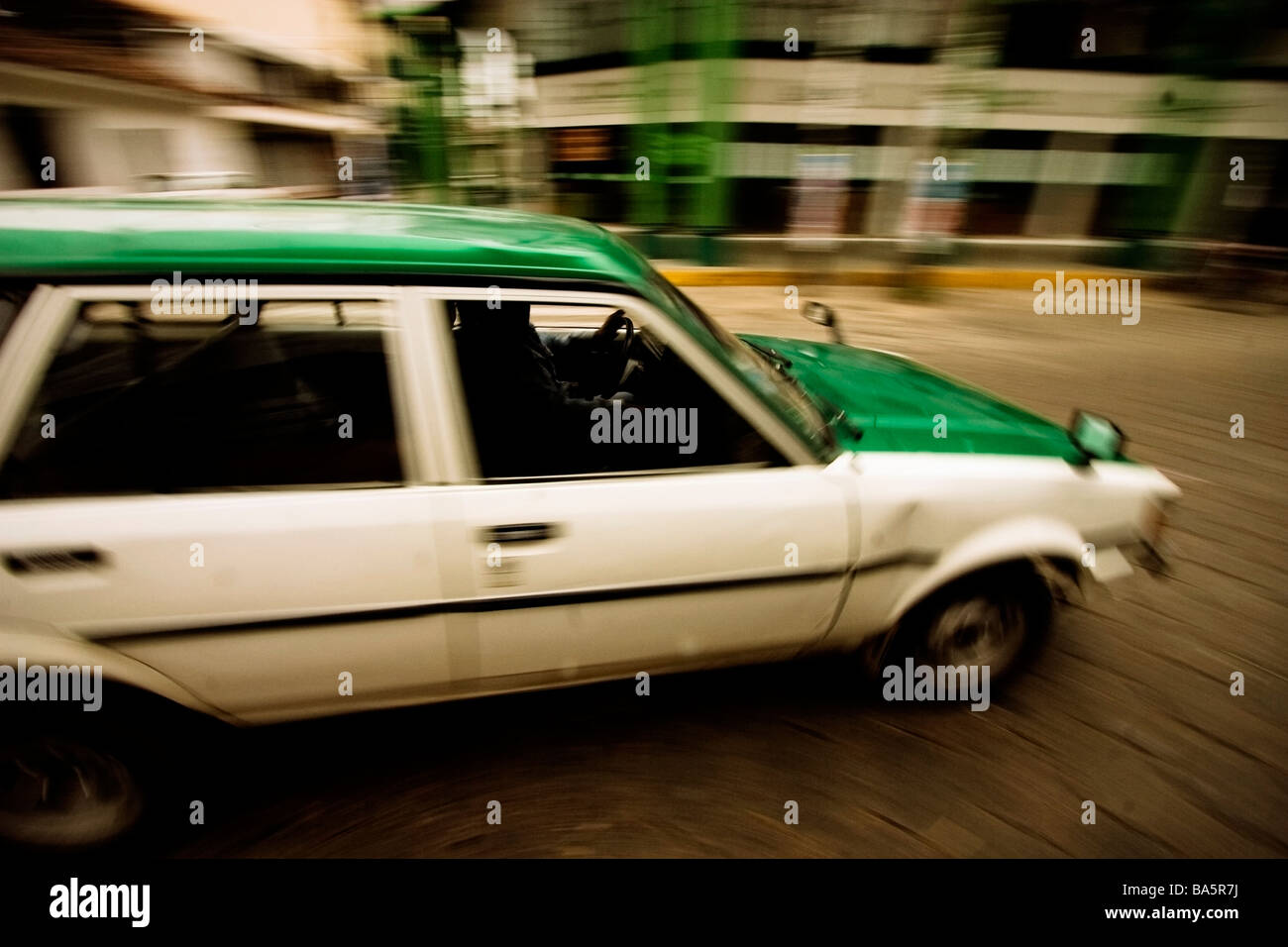 taxi on the streets of Santa Cruz de la Sierra, Bolívia Stock Photo Alamy