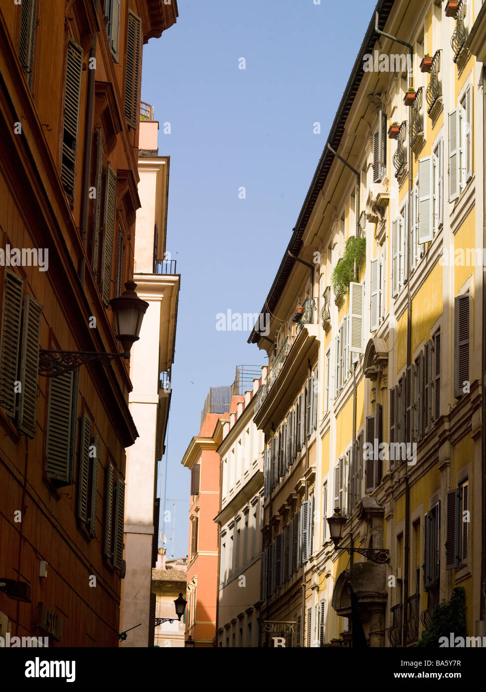 Buildings of rome hi-res stock photography and images - Alamy