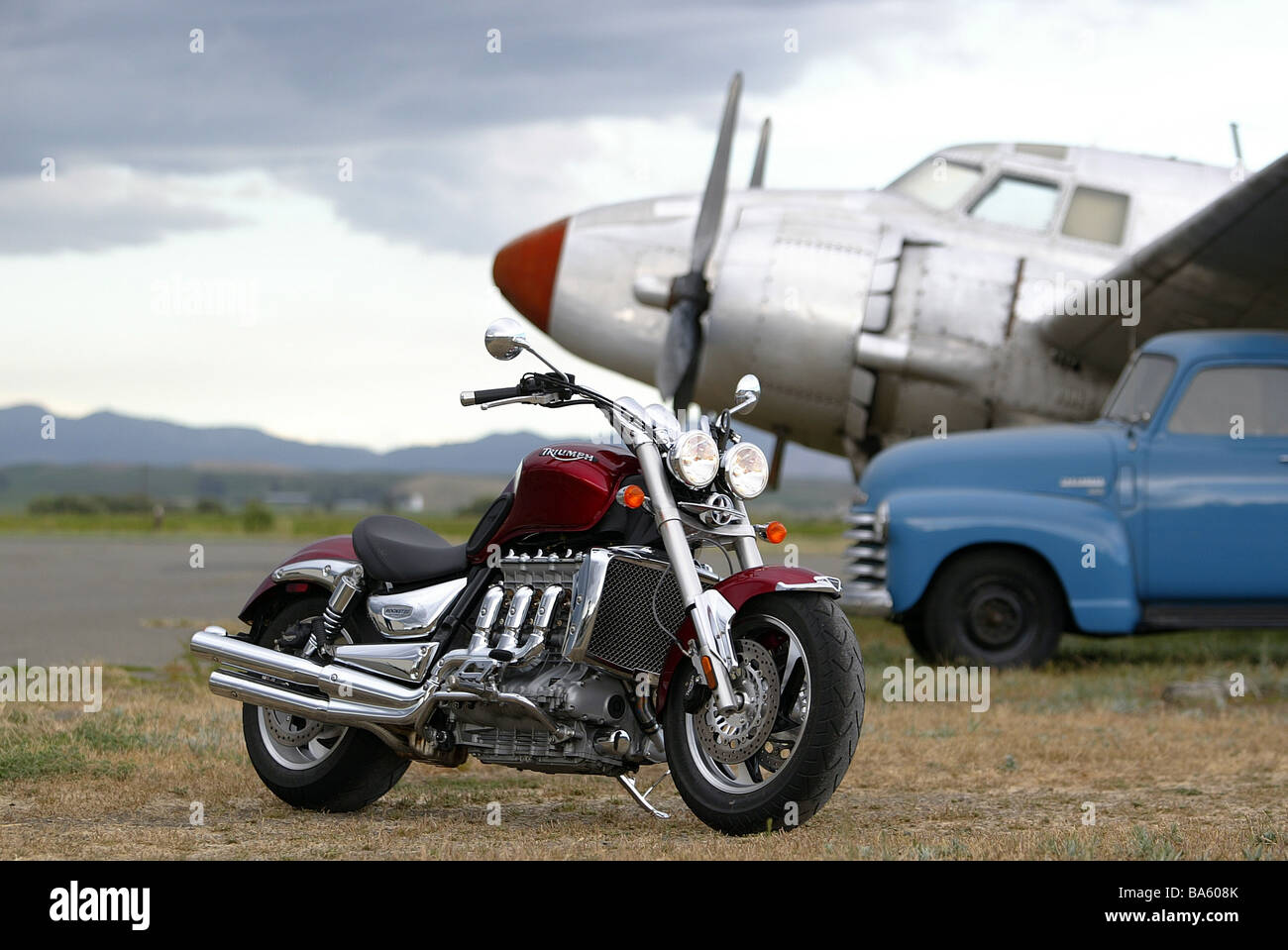 Auto plane hi-res stock photography and images - Alamy