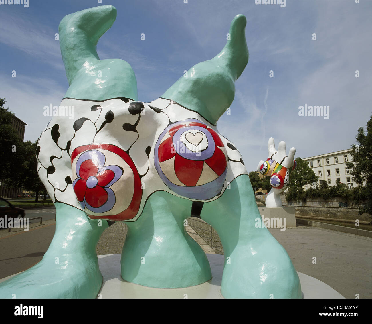 Nanas sculpture hires stock photography and images Alamy