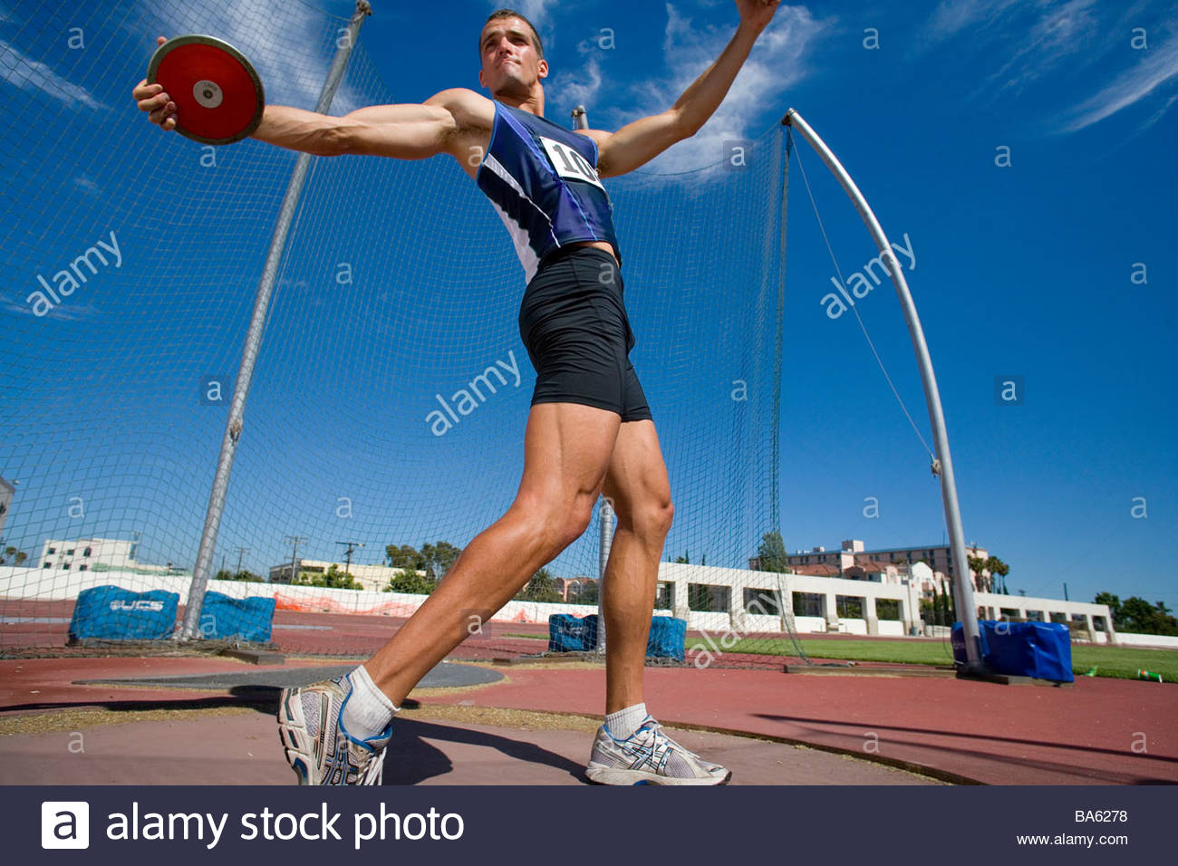 Throw Discus Stock Photos & Throw Discus Stock Images Alamy