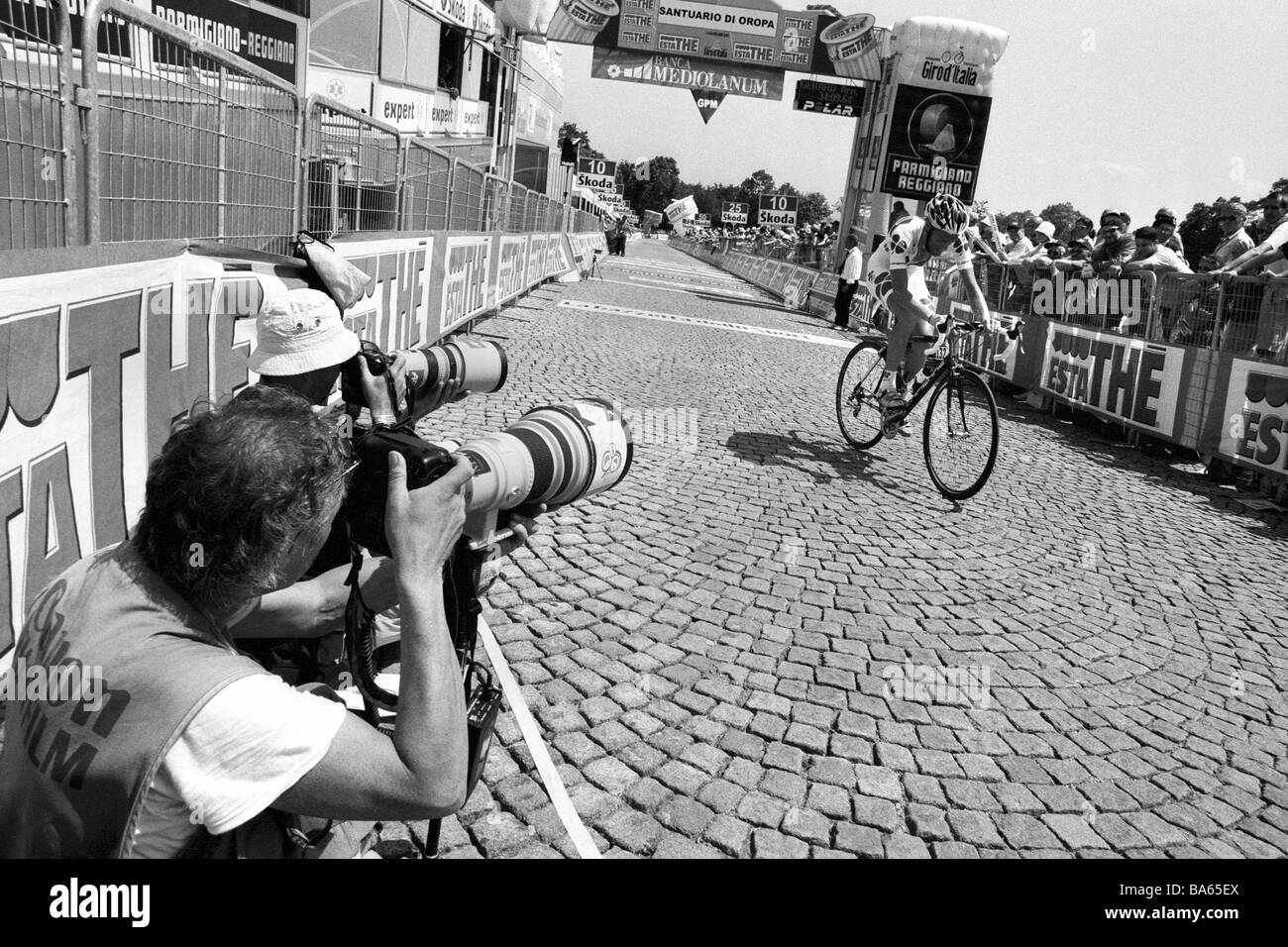 giro d italia 2007 oropa Stock Photo Alamy