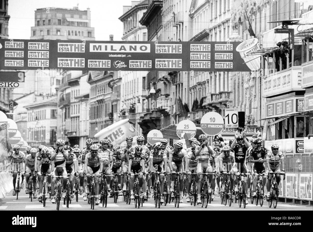 giro d italia Stock Photo Alamy